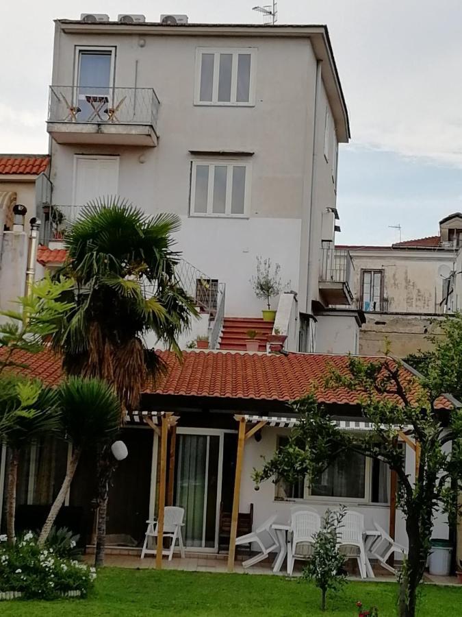 Casa Castellano Panzió Nola Kültér fotó